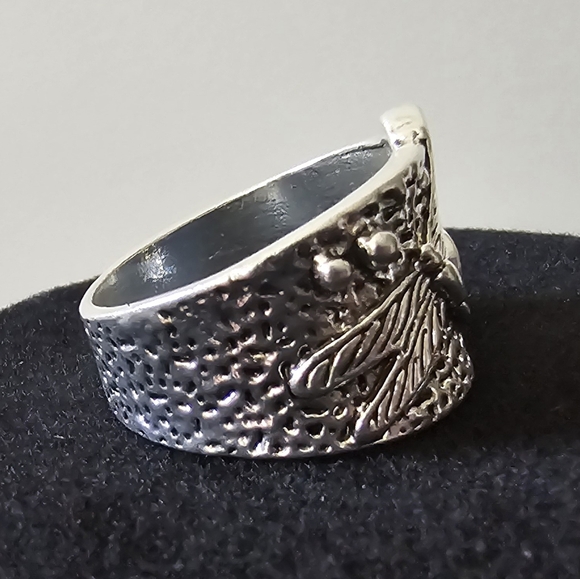Dragonfly Statement Ring - Size 8 - Picture 2 of 5